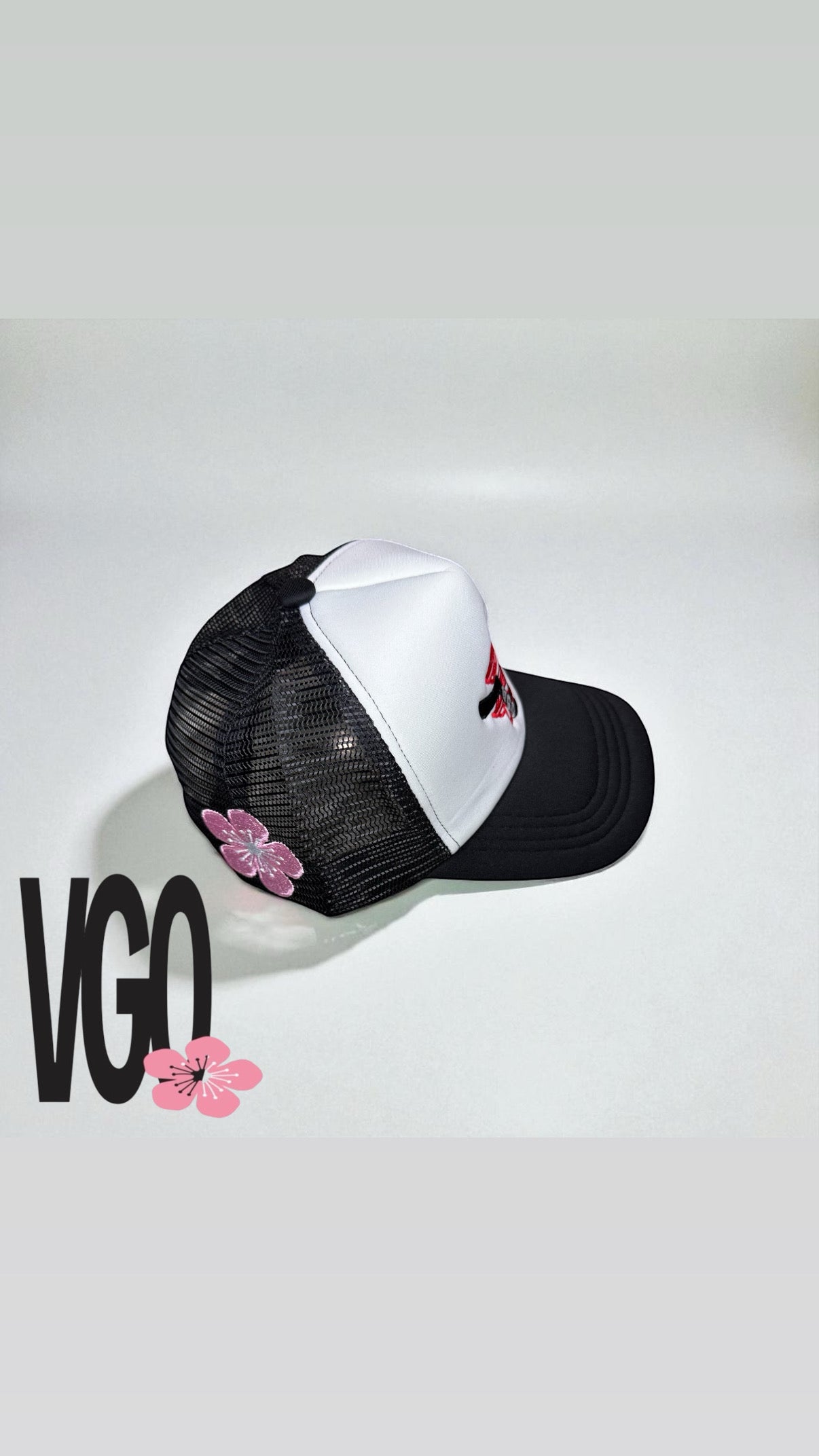 "Le BLOOM" Vintage Trucker