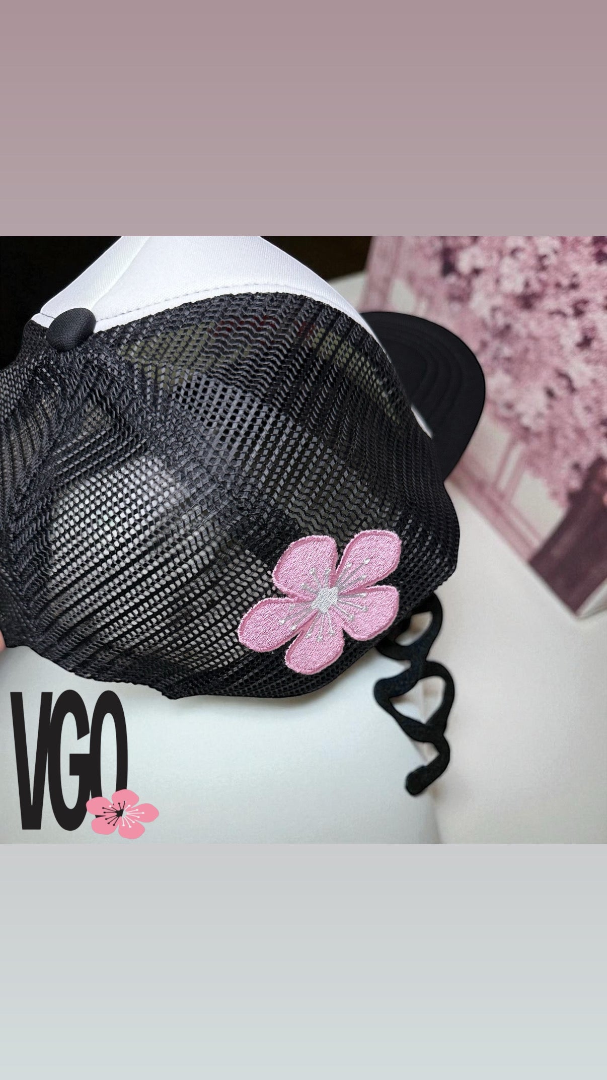 "Le BLOOM" Vintage Trucker